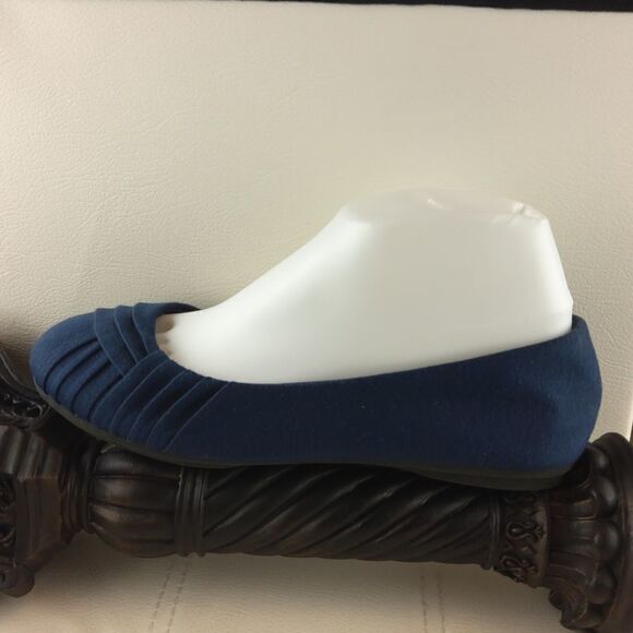 American Eagle navy blue flat shoe (one shoe) - Picture 2 of 12